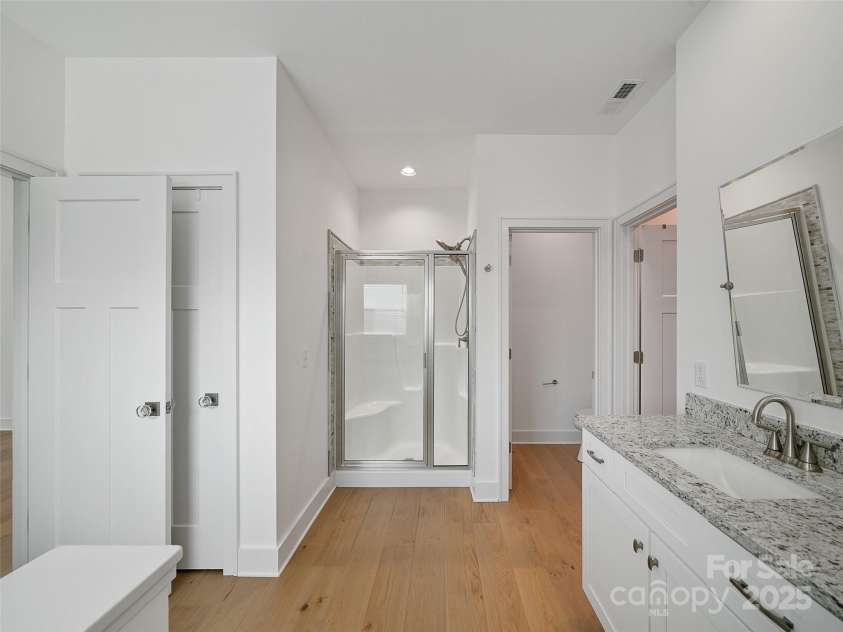 241 Millbrae Loop, Hendersonville, NC 28791.  MLS# CAR4266188, YatesRealty ID 9271. Primary Bath