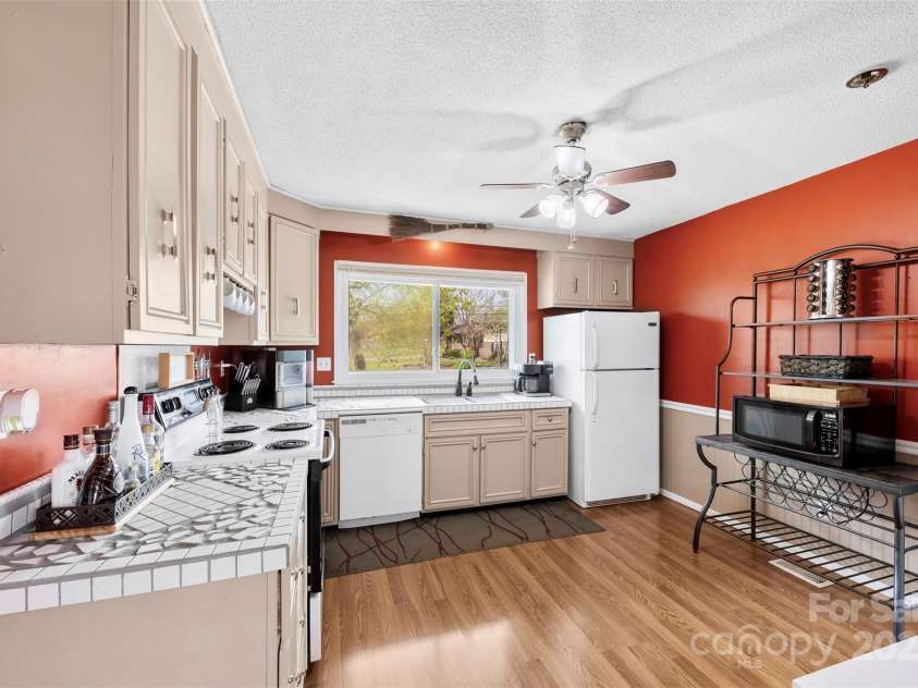 1308 Gaston Way, Dallas, NC 28034.  MLS# CAR4240422, YatesRealty ID 9272. 