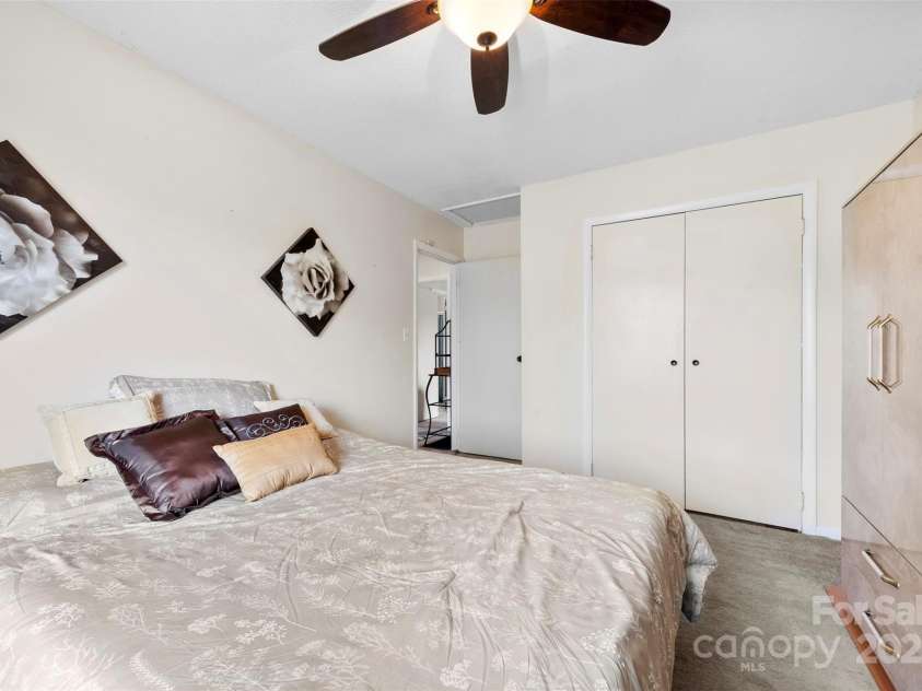 1308 Gaston Way, Dallas, NC 28034.  MLS# CAR4240422, YatesRealty ID 9272. 