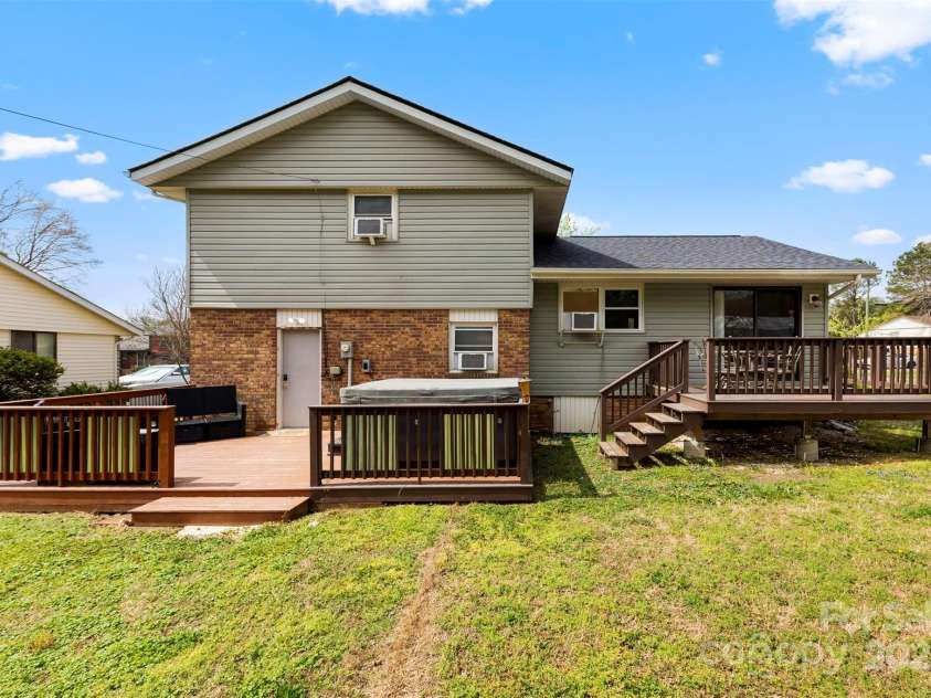 1308 Gaston Way, Dallas, NC 28034.  MLS# CAR4240422, YatesRealty ID 9272. 