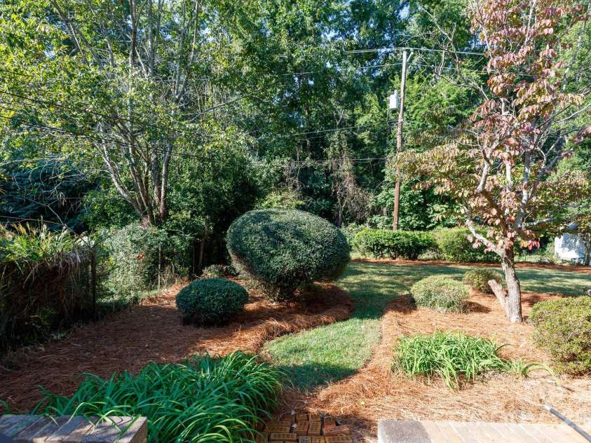 637 University Drive, Rock Hill, SC 29730.  MLS# CAR4305726, YatesRealty ID 9272. 