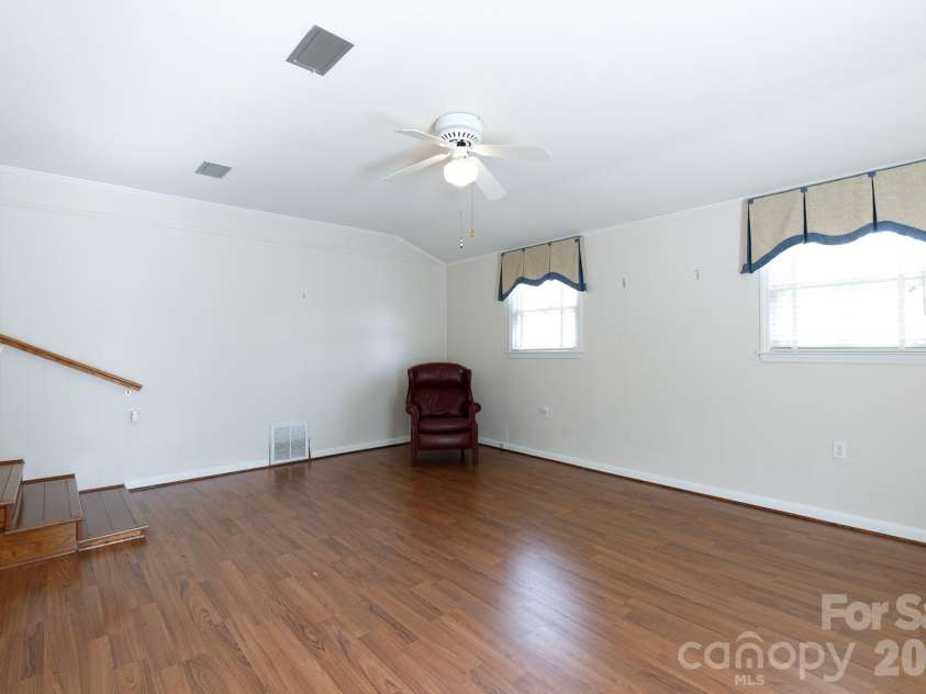 637 University Drive, Rock Hill, SC 29730.  MLS# CAR4305726, YatesRealty ID 9272. 