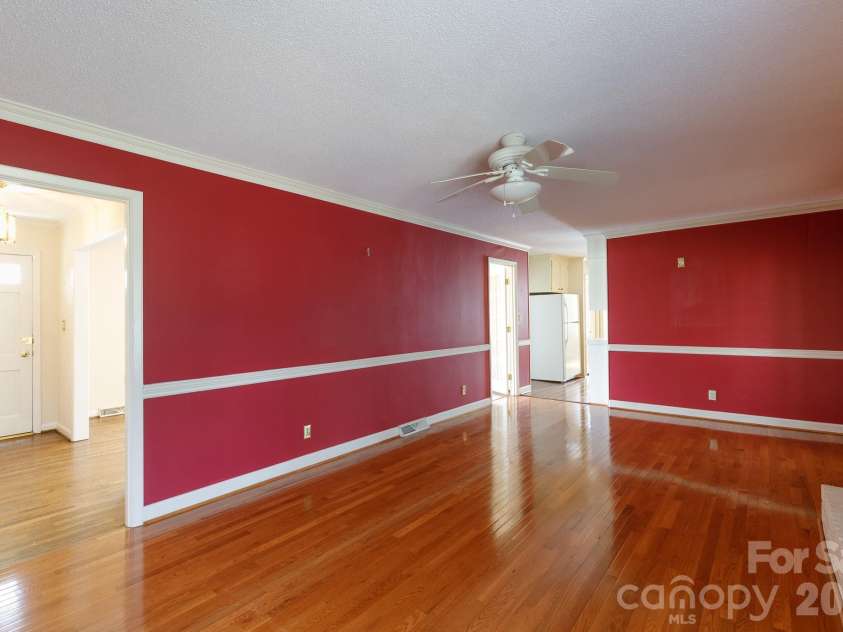 637 University Drive, Rock Hill, SC 29730.  MLS# CAR4305726, YatesRealty ID 9272. 