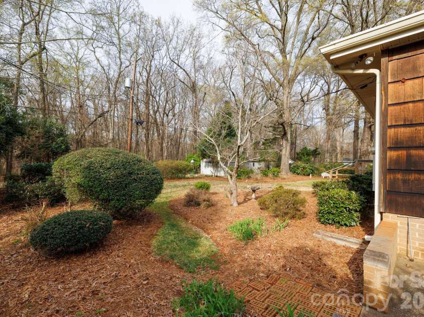637 University Drive, Rock Hill, SC 29730.  MLS# CAR4305726, YatesRealty ID 9272. 
