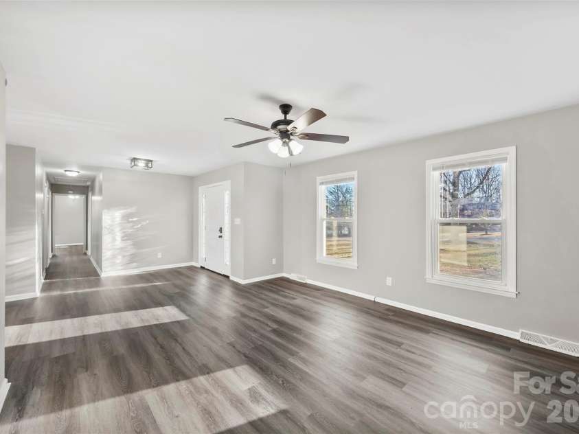 1045 Elizabeth Drive, Dallas, NC 28034.  MLS# CAR4334067, YatesRealty ID 9273. 
