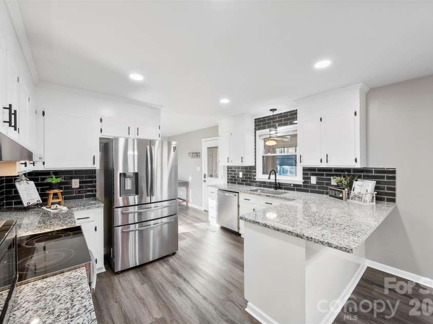 1045 Elizabeth Drive, Dallas, NC 28034.  MLS# CAR4334067, YatesRealty ID 9273. 