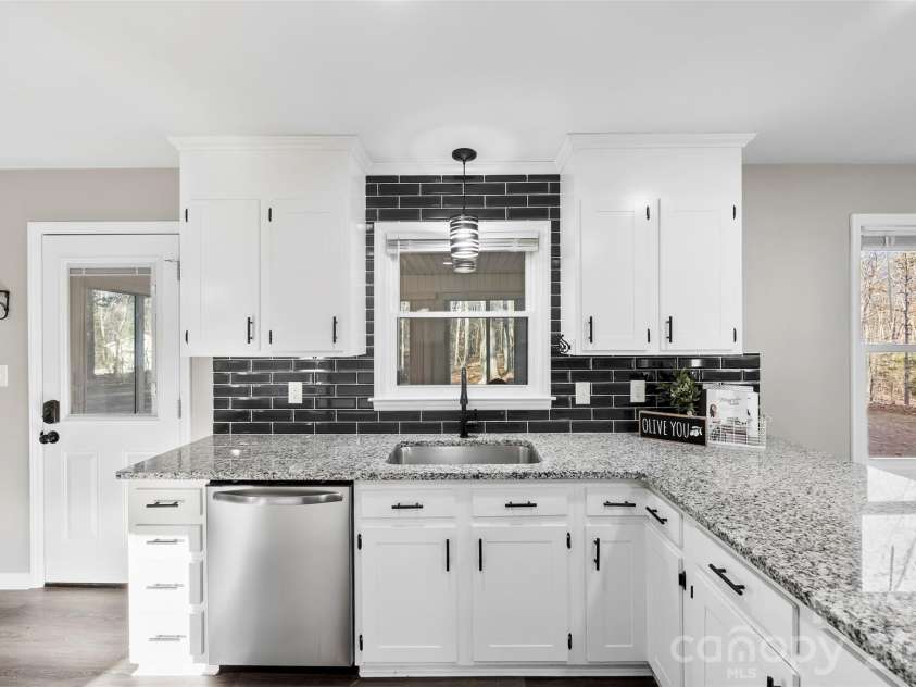 1045 Elizabeth Drive, Dallas, NC 28034.  MLS# CAR4334067, YatesRealty ID 9273. 
