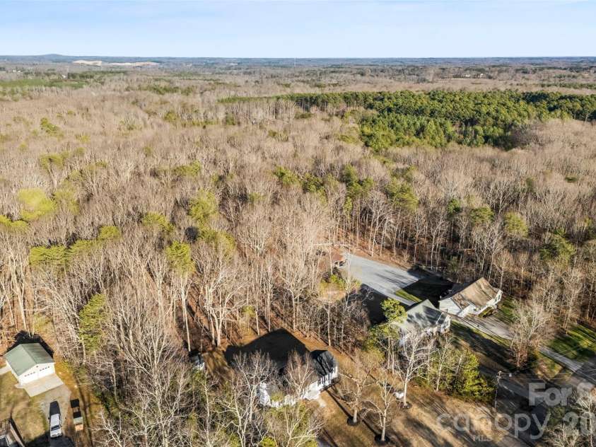 1045 Elizabeth Drive, Dallas, NC 28034.  MLS# CAR4334067, YatesRealty ID 9273. 