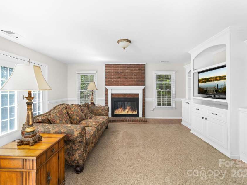 14812 Stonegreen Lane, Huntersville, NC 28078.  MLS# CAR4249374, YatesRealty ID 9275. 