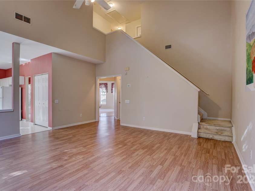 5523 Bentgrass Run Drive, Charlotte, NC 28269.  MLS# CAR4324679, YatesRealty ID 9275. 