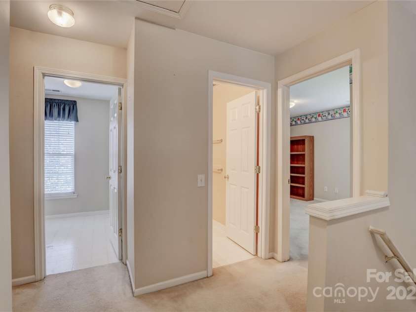5523 Bentgrass Run Drive, Charlotte, NC 28269.  MLS# CAR4324679, YatesRealty ID 9275. 