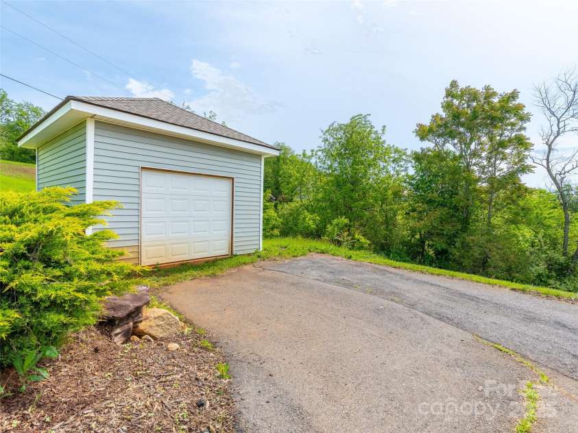12 Paul Bridges Road, Alexander, NC 28701.  MLS# CAR4242091, YatesRealty ID 9276. 