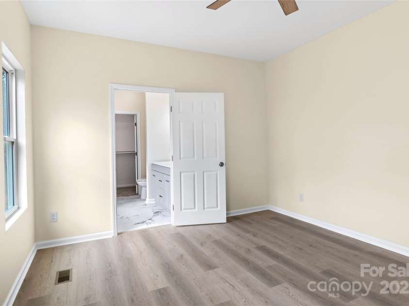 5064 Joyce Avenue, Winston Salem, NC 27106.  MLS# CAR4248054, YatesRealty ID 9277. 