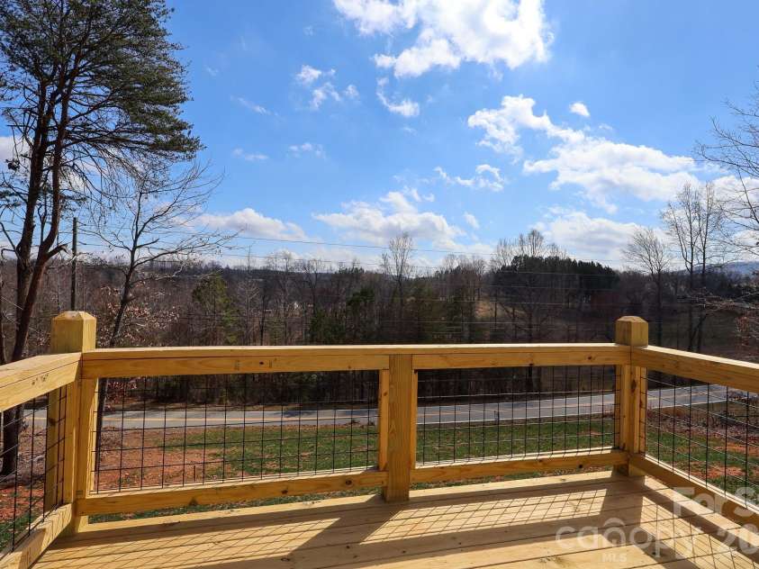90 Cascades Drive, Nebo, NC 28761.  MLS# CAR4354878, YatesRealty ID 9277. 