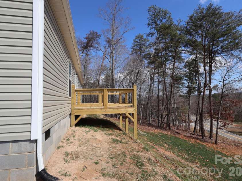 90 Cascades Drive, Nebo, NC 28761.  MLS# CAR4354878, YatesRealty ID 9277. 