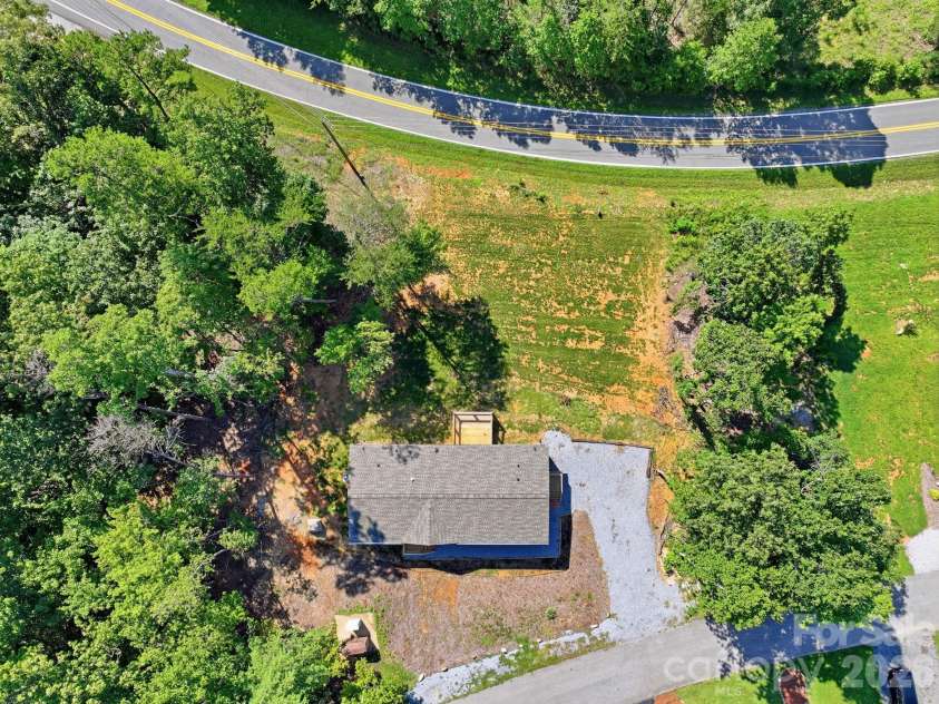 90 Cascades Drive, Nebo, NC 28761.  MLS# CAR4354878, YatesRealty ID 9277. 