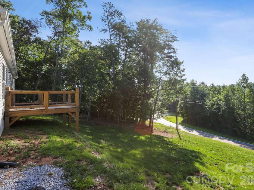 90 Cascades Drive, Nebo, NC 28761.  MLS# CAR4354878, YatesRealty ID 9277. 
