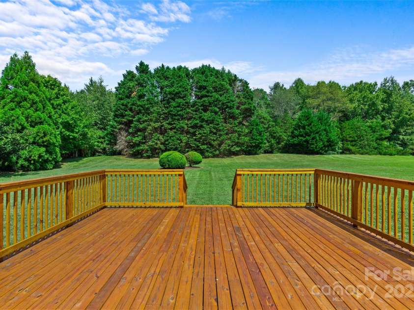 426 Walden Trail, Waxhaw, NC 28173.  MLS# CAR4248896, YatesRealty ID 9278. 