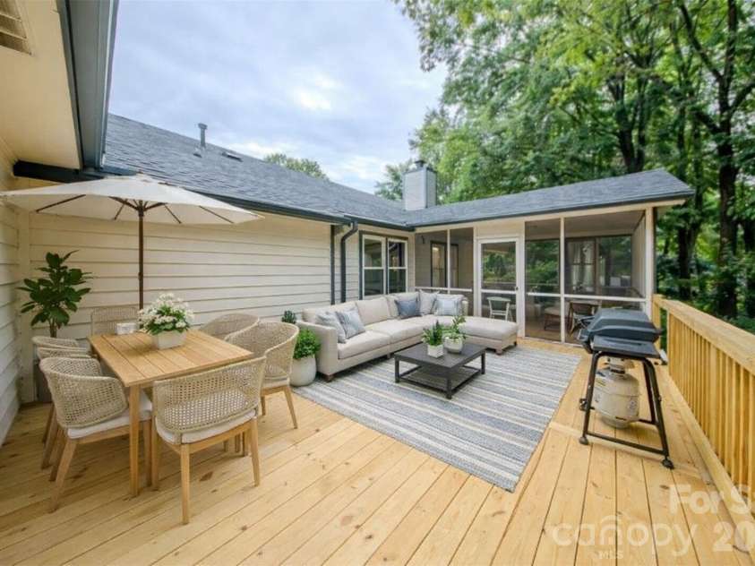 7159 Moss Point Drive, Charlotte, NC 28277.  MLS# CAR4352203, YatesRealty ID 9278. 