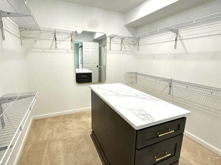 7159 Moss Point Drive, Charlotte, NC 28277.  MLS# CAR4352203, YatesRealty ID 9278. Primary closet