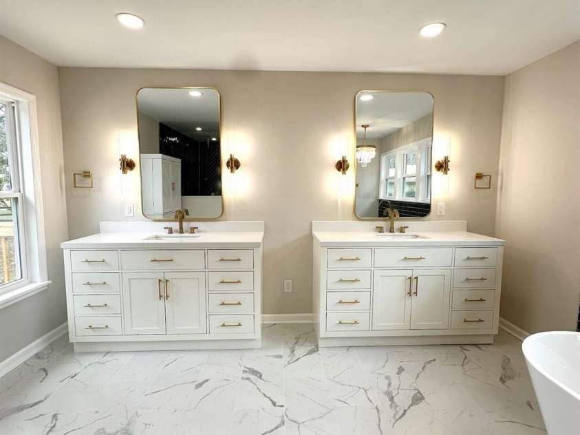 7159 Moss Point Drive, Charlotte, NC 28277.  MLS# CAR4352203, YatesRealty ID 9278. Primary ensuite