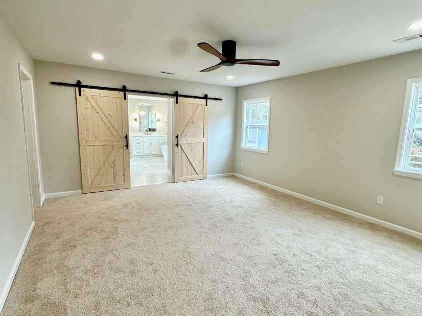 7159 Moss Point Drive, Charlotte, NC 28277.  MLS# CAR4352203, YatesRealty ID 9278. Primary suite
