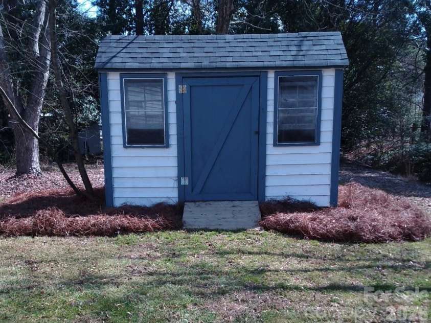 7159 Moss Point Drive, Charlotte, NC 28277.  MLS# CAR4352203, YatesRealty ID 9278. Storage shed