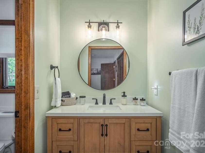 22 Dalonigei Court, Brevard, NC 28712.  MLS# CAR4249037, YatesRealty ID 9279. 