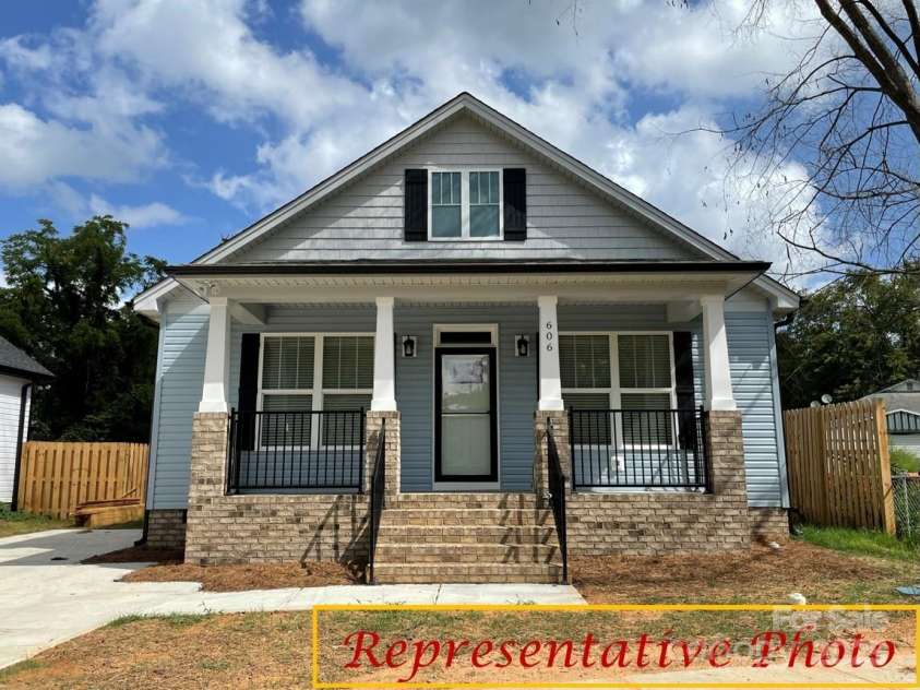 404 Peterson Street, Stanley, NC 28164.  MLS# CAR4253109, YatesRealty ID 9282. 