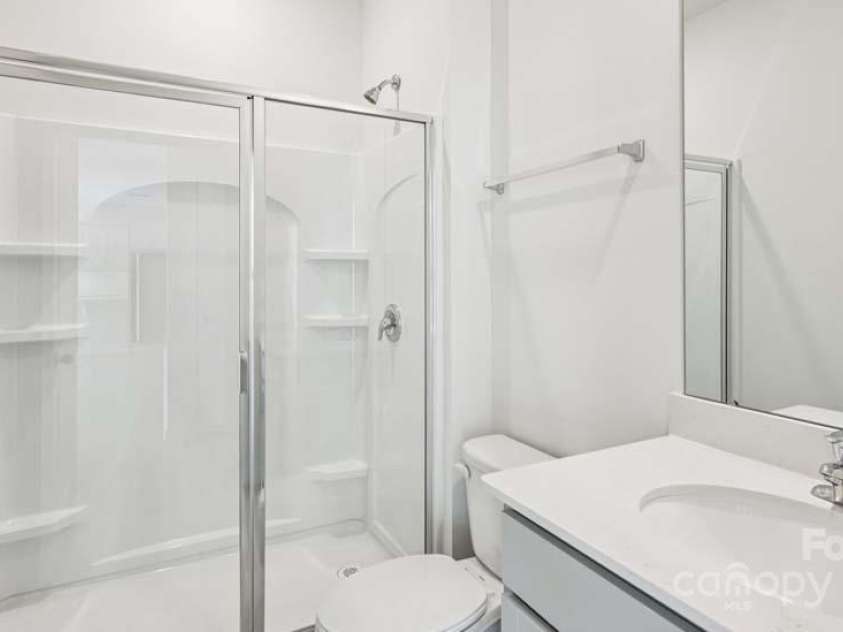 136 Meadow View Drive, Statesville, NC 28677.  MLS# CAR4251548, YatesRealty ID 9283. 