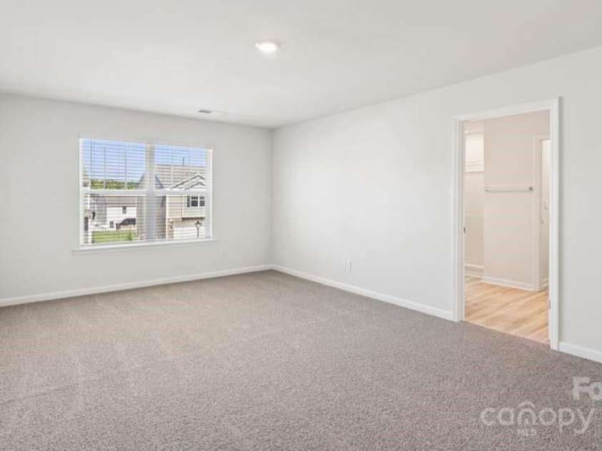 136 Meadow View Drive, Statesville, NC 28677.  MLS# CAR4251548, YatesRealty ID 9283. 