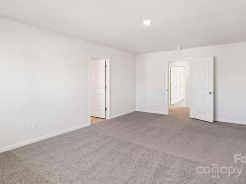 136 Meadow View Drive, Statesville, NC 28677.  MLS# CAR4251548, YatesRealty ID 9283. 