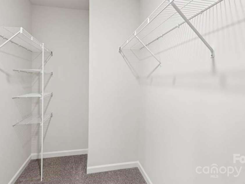 136 Meadow View Drive, Statesville, NC 28677.  MLS# CAR4251548, YatesRealty ID 9283. 