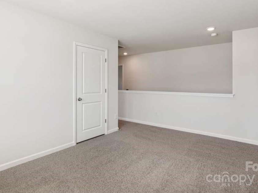 136 Meadow View Drive, Statesville, NC 28677.  MLS# CAR4251548, YatesRealty ID 9283. 