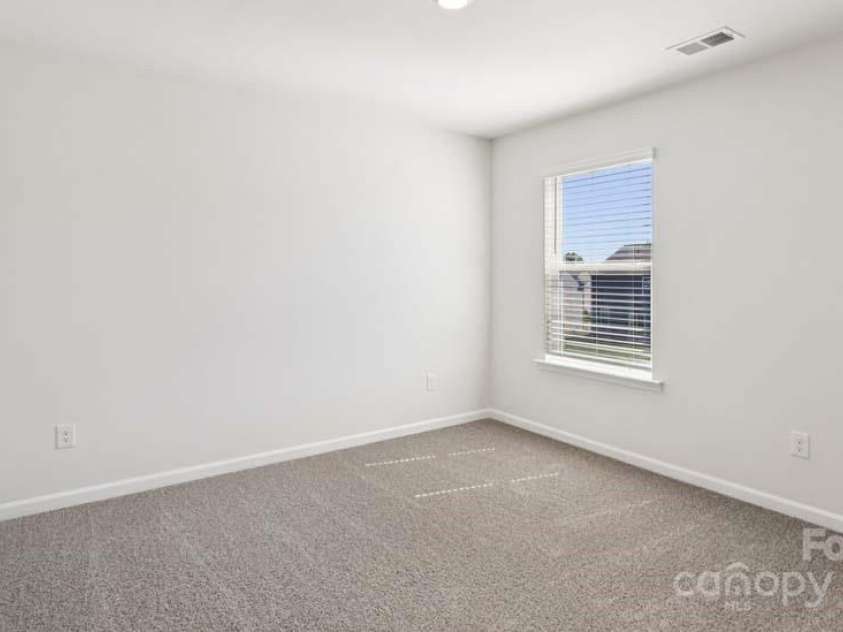 136 Meadow View Drive, Statesville, NC 28677.  MLS# CAR4251548, YatesRealty ID 9283. 