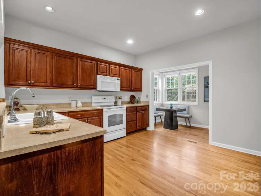 25 Coldwater Lane, Laurel Park, NC 28739.  MLS# CAR4350806, YatesRealty ID 9283. Kitchen