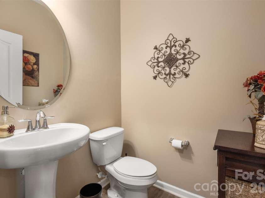 3020 Sewee Lane, Waxhaw, NC 28173.  MLS# CAR4356539, YatesRealty ID 9285. Half bath on main 