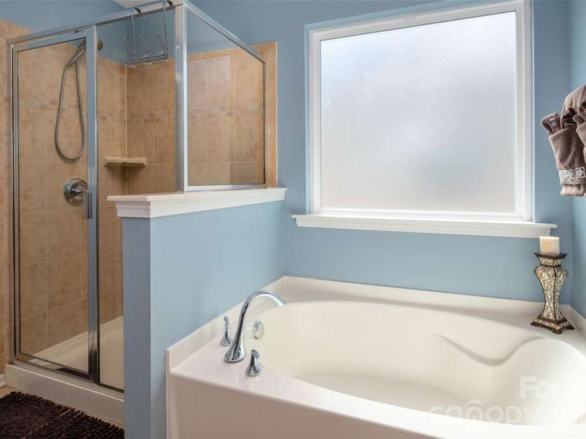 3020 Sewee Lane, Waxhaw, NC 28173.  MLS# CAR4356539, YatesRealty ID 9285. Primary bath 
