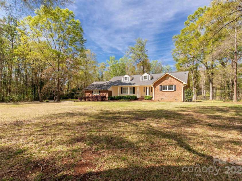 605 Ottawa Drive, Rock Hill, SC 29732.  MLS# CAR4243260, YatesRealty ID 9285. 
