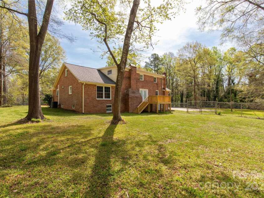 605 Ottawa Drive, Rock Hill, SC 29732.  MLS# CAR4243260, YatesRealty ID 9285. 