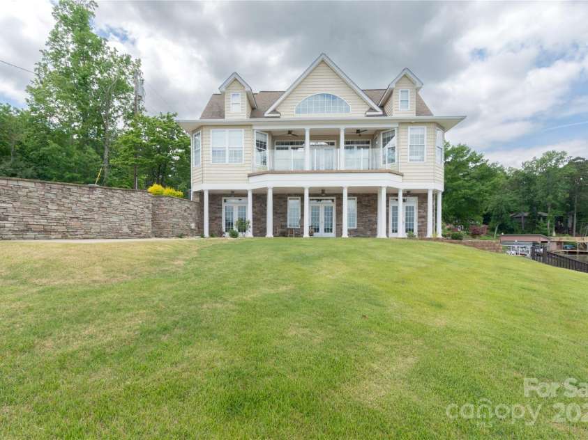 627 Birdie Lane, Norwood, NC 28128.  MLS# CAR4229180, YatesRealty ID 9286. 