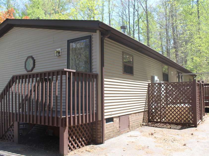57 Sleepy Forest Drive, Leicester, NC 28748.  MLS# CAR4252537, YatesRealty ID 9287. 