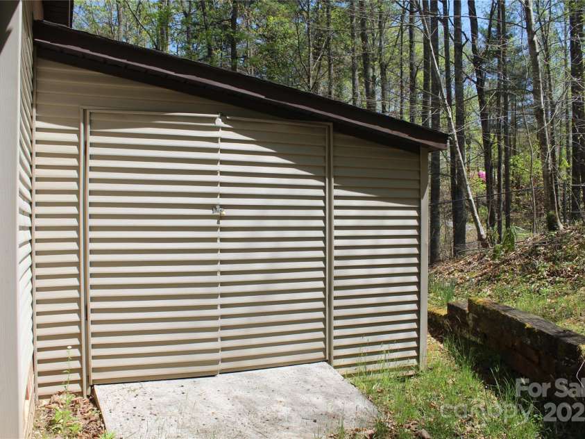 57 Sleepy Forest Drive, Leicester, NC 28748.  MLS# CAR4252537, YatesRealty ID 9287. 