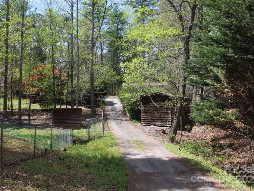 57 Sleepy Forest Drive, Leicester, NC 28748.  MLS# CAR4252537, YatesRealty ID 9287. 