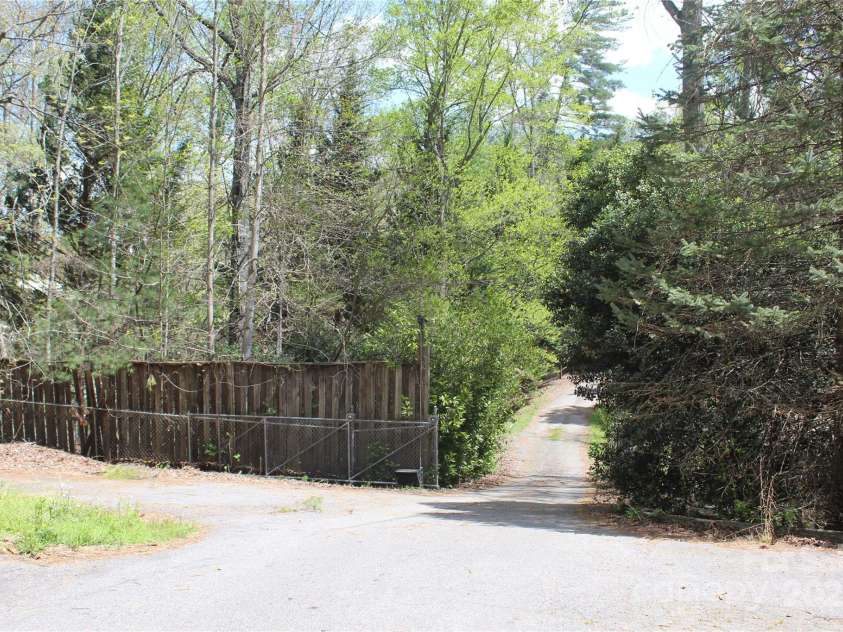 57 Sleepy Forest Drive, Leicester, NC 28748.  MLS# CAR4252537, YatesRealty ID 9287. 