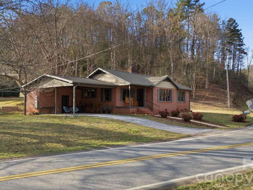 504 Greens Creek Road, Sylva, NC 28779.  MLS# CAR4346934, YatesRealty ID 9289. 