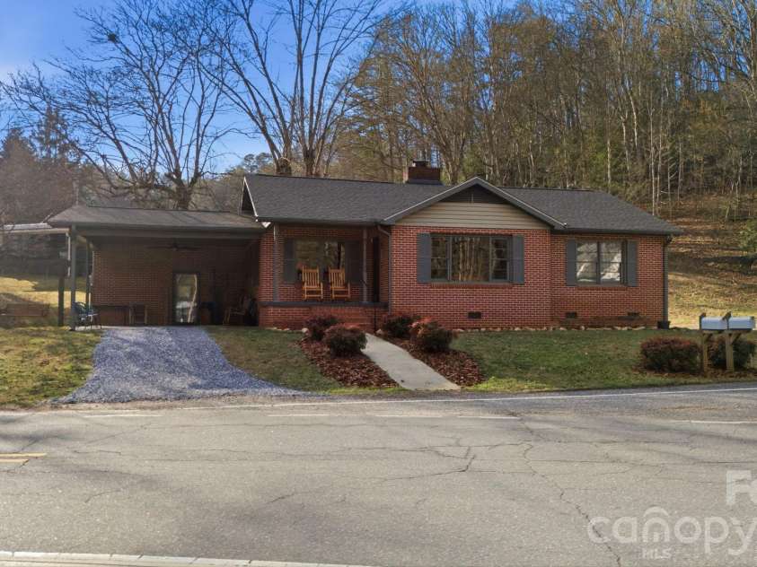 504 Greens Creek Road, Sylva, NC 28779.  MLS# CAR4346934, YatesRealty ID 9289. 