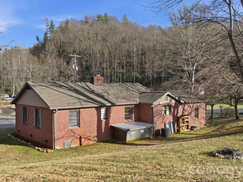 504 Greens Creek Road, Sylva, NC 28779.  MLS# CAR4346934, YatesRealty ID 9289. 