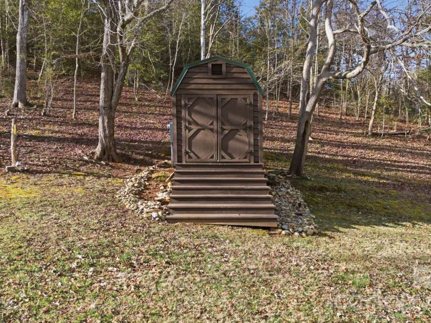 504 Greens Creek Road, Sylva, NC 28779.  MLS# CAR4346934, YatesRealty ID 9289. 