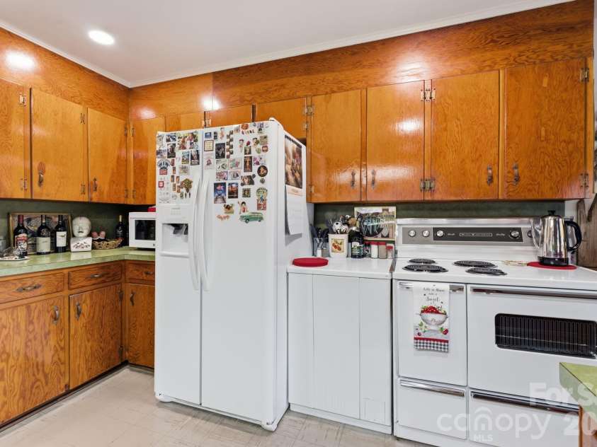 504 Greens Creek Road, Sylva, NC 28779.  MLS# CAR4346934, YatesRealty ID 9289. 